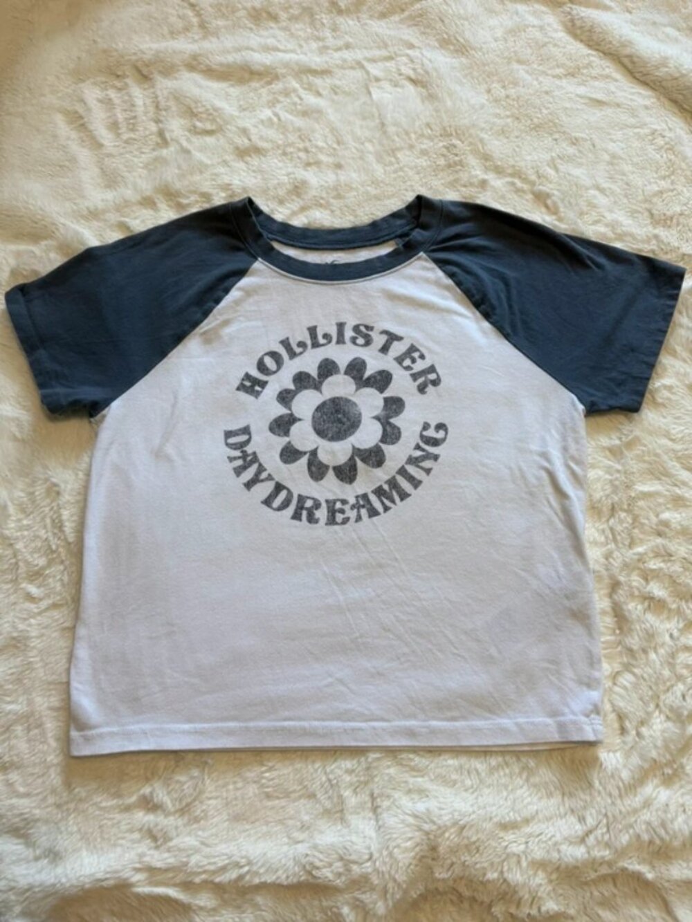 Hollister White & Navy 'Daydreaming' Tee